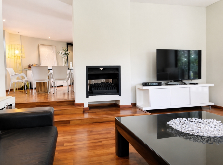 To Let 4 Bedroom Property for Rent in Sunset Beach Western Cape